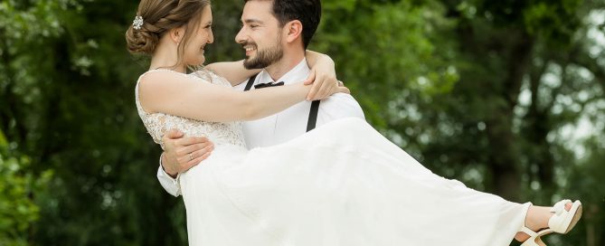 Brautpaar Hochzeit am Chiemsee in Bayern, Fotografin Radmila Kerl Dier